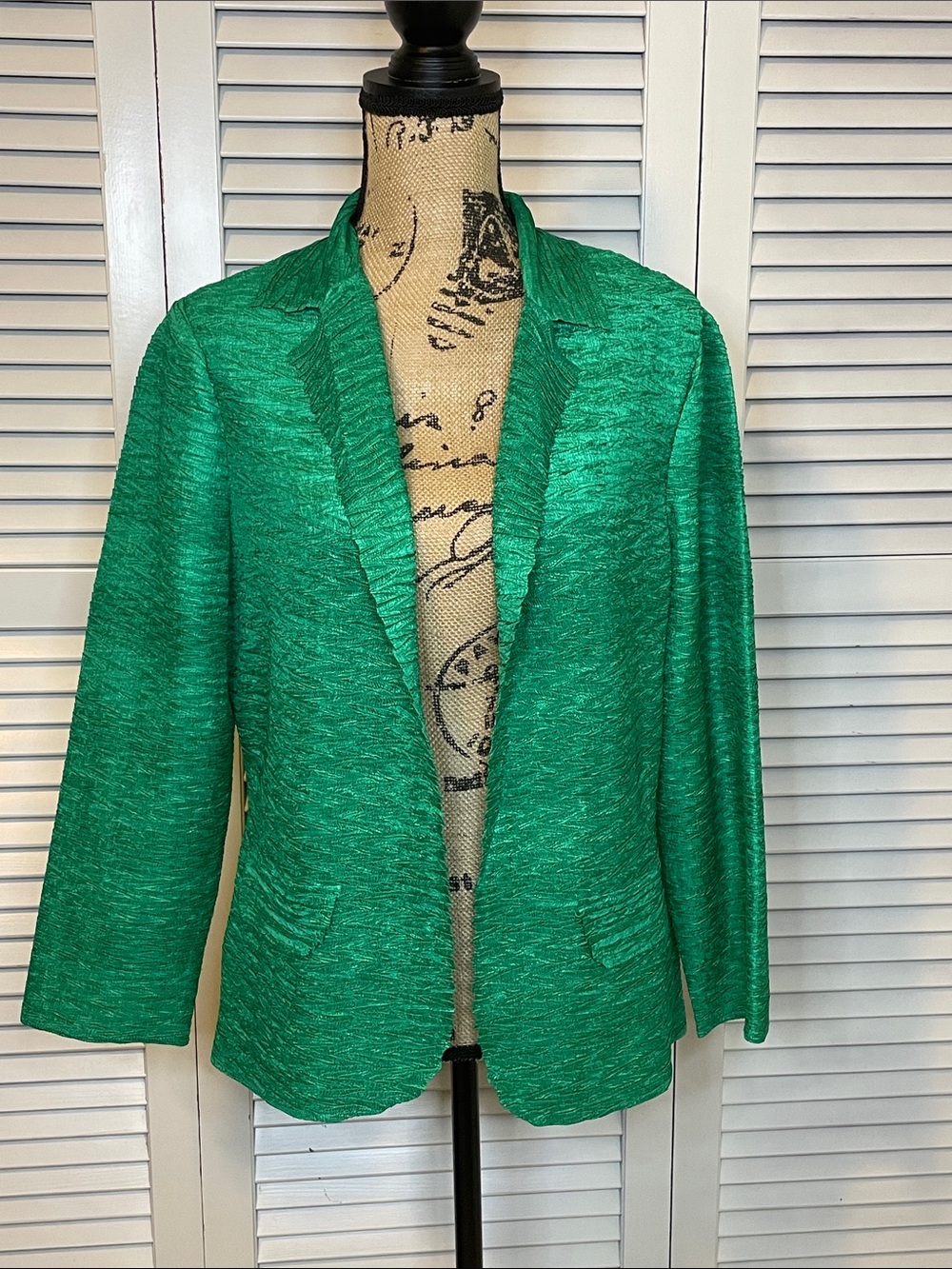 EUC Chicos Size 1 Lightweight Green Women's Open Front Blazer Jacket